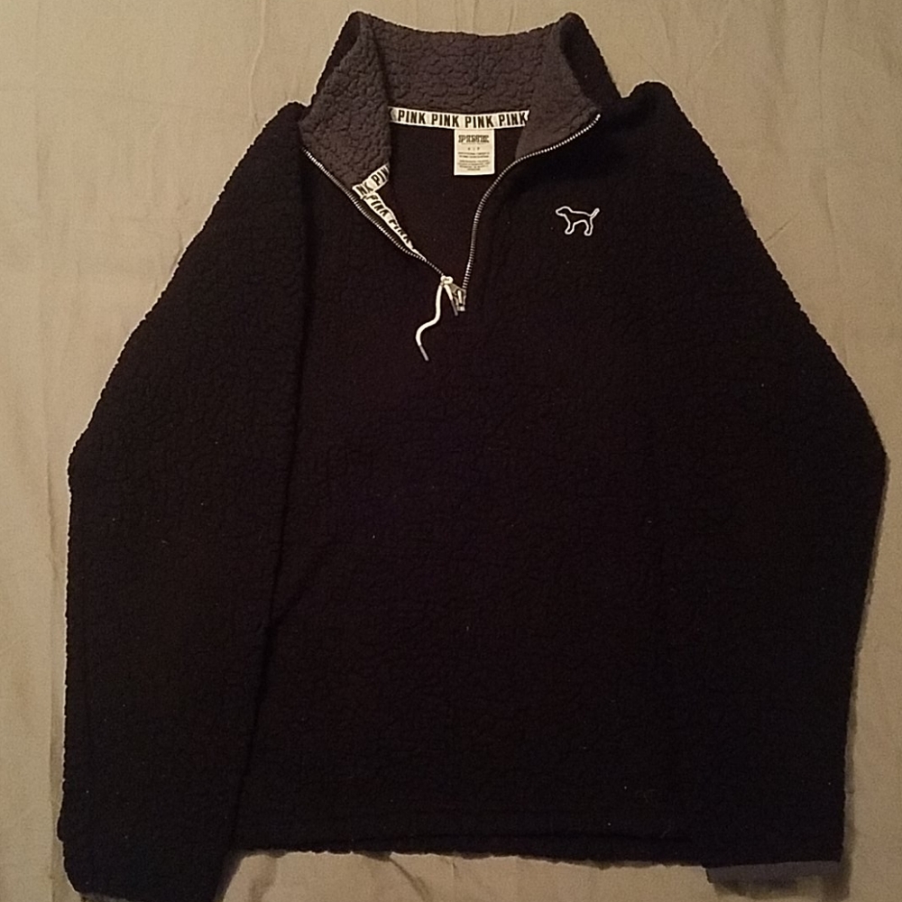 SALE! ⭐️ 3 for $12 VS pull over sherpa